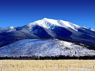 Vue du pic Humphreys en hiver.