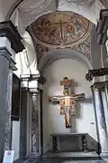 Le crucifix peint.