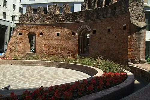 Pan de mur de l'abside de la basilique San Giovanni in Conca (Piazza Missori, IVe siècle)
