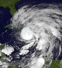 Sandy le 25 octobre à 4 h 0 UTC, atteignant la catégorie 3