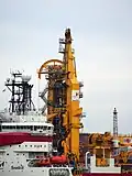 Tour verticale de pose de canalisations