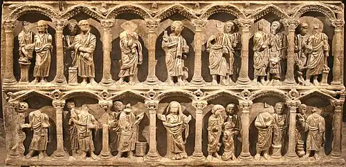 Sarcophage à deux registresDeuxième travée, mur nord.