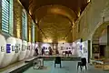 Intérieur de la chapelle, accueillant une exposition temporaire sur le patrimoine sarladais.