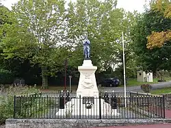 Monument aux morts de Sarrazac