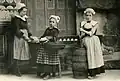 Fabrication du beurre à Scaër au début du XXe&nbsp;siècle.