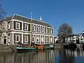 Le navire au port près de la Korenbeurs (Bourse aux grains).