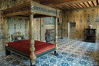 Lit de la chambre dite « de la Reine » (milieu XVIe siècle, château de Blois).