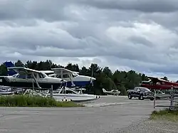 Tarmac de l'aérodrome de Lac-à-la-Tortue, chemin de la Vigilance