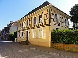 Maison (XVIIIe – XIXe&nbsp;siècle),9 place de la Mairie.