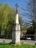 Calvaire devant le moulin Saint-Rieul.