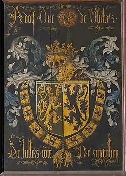 Armes d'Adolphe de Gueldre, peintes par Pierre Coustains au XVe&nbsp;siècle : le lambel touche encore les bords de l'écu mais les pendants sont désormais trapézoïdaux.
