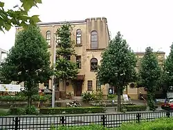 Le Shimei Kaikan.