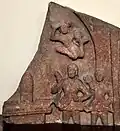 Shiva Linga adoré par des fidèles indo-scythes, ou Kushan, IIe siècle de notre ère.
