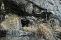 Vestiges d'une des cellules de la face Sud de Shivneri.