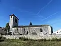 L'église Saint-Michel de Lestignac.
