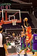 Armein Kirkland des Singapore Slingers marque deux points en décembre 2008 (Image : B. Engelhardt)