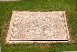 Mosaïque dans les jardins adjacents du palais