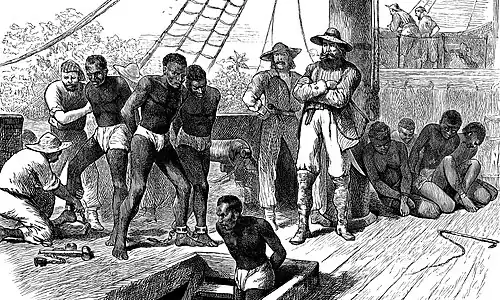 Embarquement des captifs africains à bord des navires négriers européens.