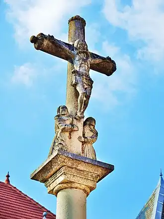 Calvaire devant l'église de Soing.