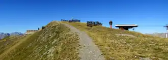 Vue du sommet avec l'arrivée du télésiège.