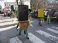 Sotês en début de cortège le dimanche du Cwarmê.