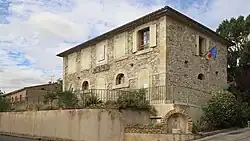 La mairie.