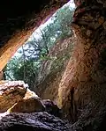 Intérieur de la source du Lirou.