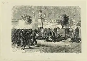 Individus abattus par des soldats en armes.