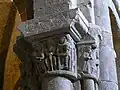 Chapiteaux figurés.