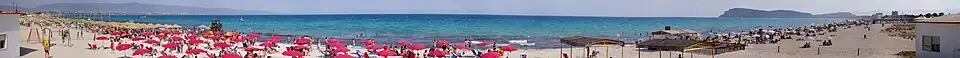 Image panoramique de la plage du Poetto