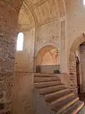 Spiez, église du château. Chœur surélevé, restauré en 1950