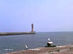 2008 - Vue du phare de la jetée lui faisant face (côté Est).