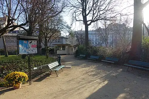 Allée.