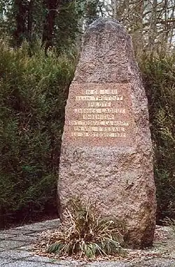 Départementale no 60, entre Selles-Saint-Denis et Loreux.
