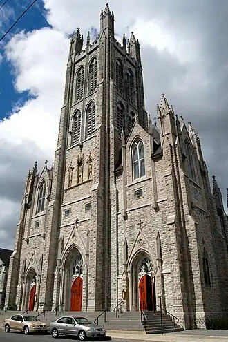 Façade de la cathédrale.
