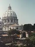 Devant la Basilique Saint-Pierre.