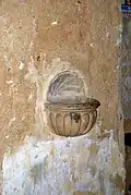Bénitier (b)