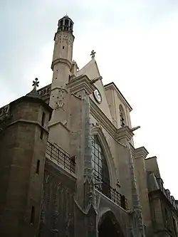 L'église Saint-Merri vue de la rue Saint-Martin.