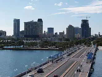 St Petersburg vu depuis la jetée