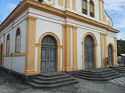 Façade (bas).