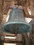Le bourdon (diamètre 114&nbsp;cm, note Mi3).