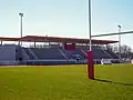 Tribune du terrain d'honneur.