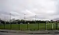 Les terrains de football.
