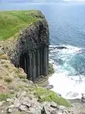 Entrée de la grotte de Fingal