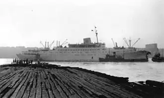 Le Stockholm étrave défoncée après la collision avec le Andrea Doria.