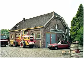 Côté cour (2004).
