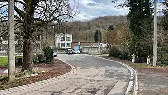 Parking d'accès.