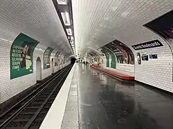 Quais de la ligne 8 direction Balard.