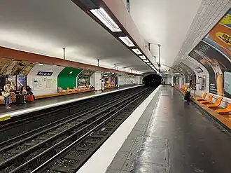Vue des quais en direction de Mairie d'Issy.