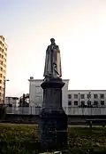 Statue à l'intérieur de l'hôpital